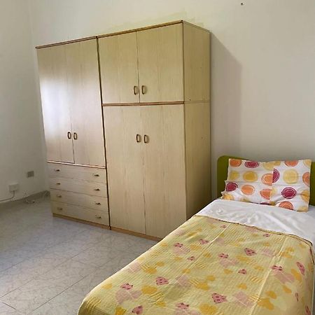 Rm'S Guesthouse برينديسي المظهر الخارجي الصورة